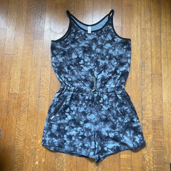 ATHLETA GIRL ON THE GO CAMO ROMPER Gray Tie Dye Sz XL 14 - Picture 2 of 9